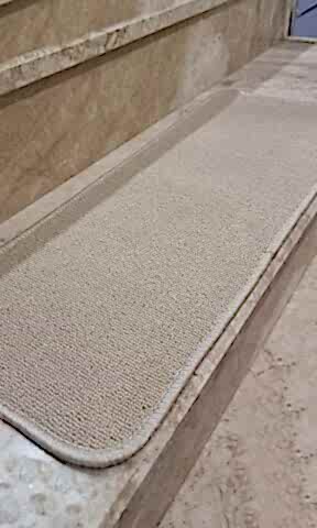 Krem Merdiven Halısı Yapışkanlı Basamak Halısı