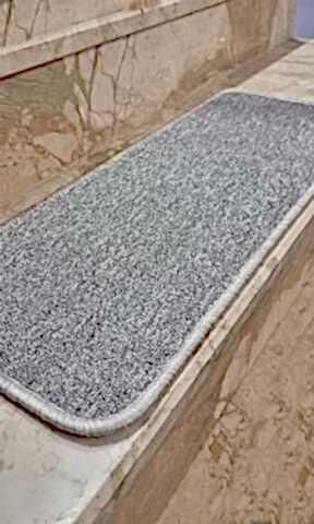 Gri Merdiven Halısı Yapışkanlı Basamak Halısı